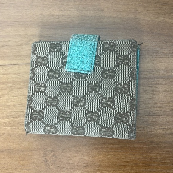 Gucci brown monogram canvas and leather studded compact wallet - Picture 2 of 13